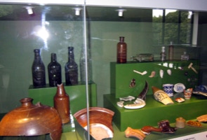 Norton priory  museum object mounts for glasswear