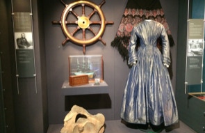 Folkestone museum object mounts for dress